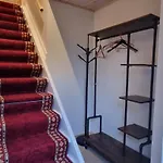 The Parrot Hotel, Live In A Rescue Animal Park